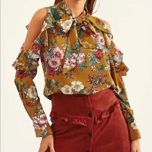 Long Sleeve Cold shoulder Flower/Floral Top/Blouse
